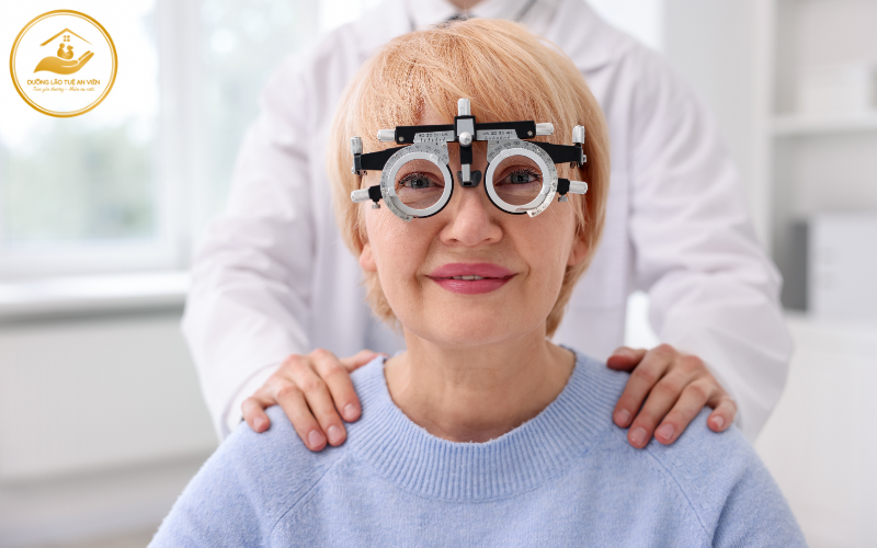 Bài tập thăng bằng phòng chống té ngã cho người già