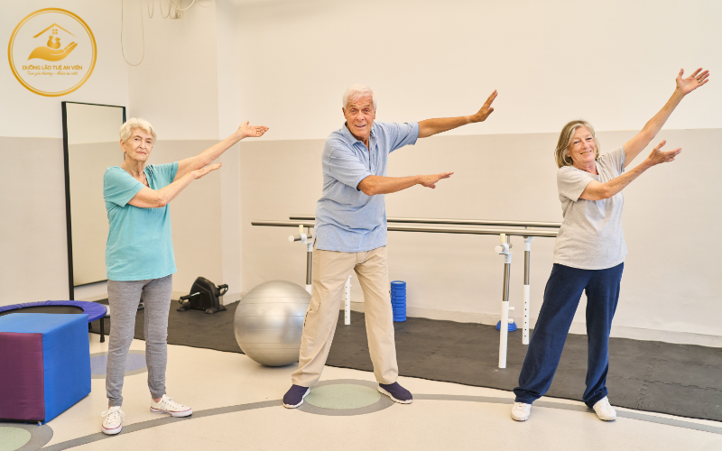 Cách tập thở bụng giúp người già