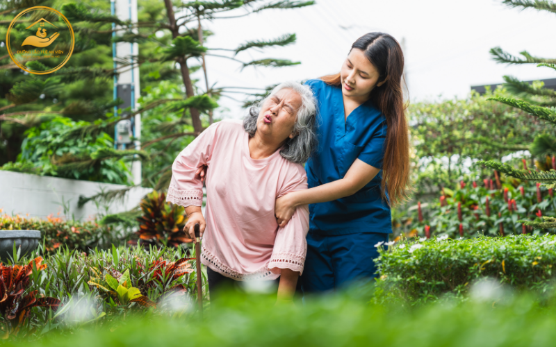 Cách tập thở bụng giúp người già