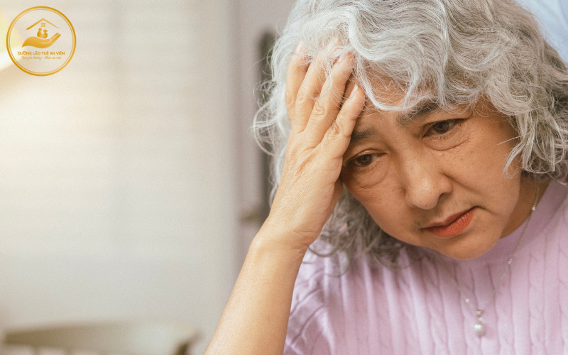 Cách tập thở bụng giúp người già