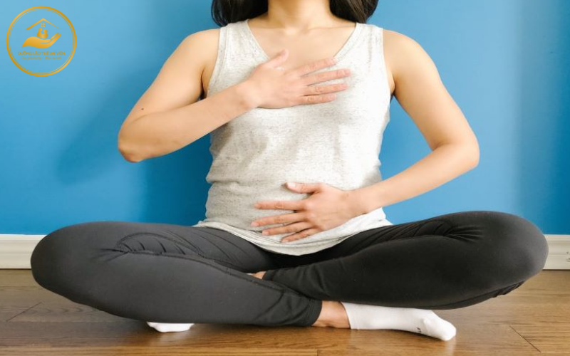 Cách tập thở bụng giúp người già