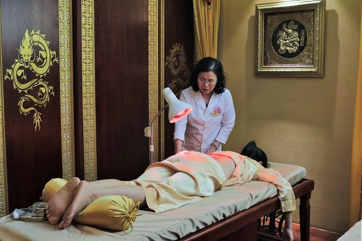 Châm cứu bấm huyệt trị liệu