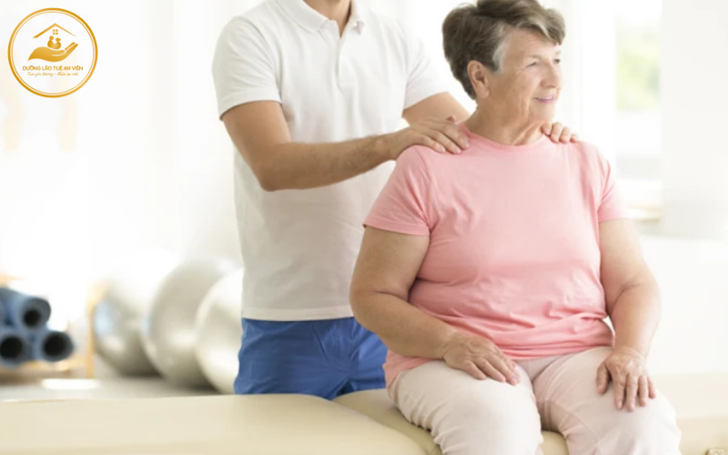 Kỹ thuật xoa bóp bấm huyệt trong phục hồi 