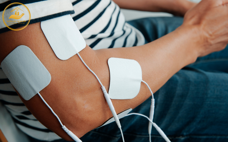 Nên tập vật lý trị liệu tại nhà hay đến trung tâm dưỡng lão 