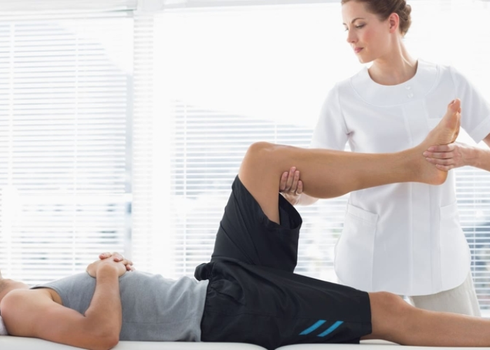 Dấu hiệu thoái hóa khớp háng ở người cao tuổi